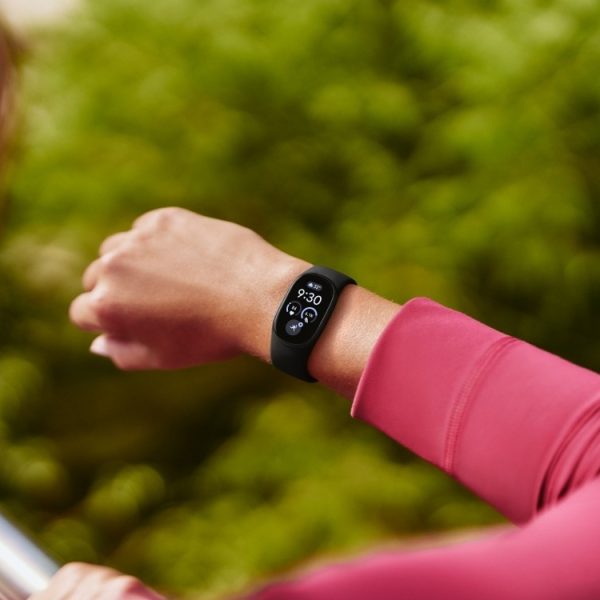 Google officialise le Fitbit Edge : le juste milieu entre le Fitbit Air et la Pixel Watch 5