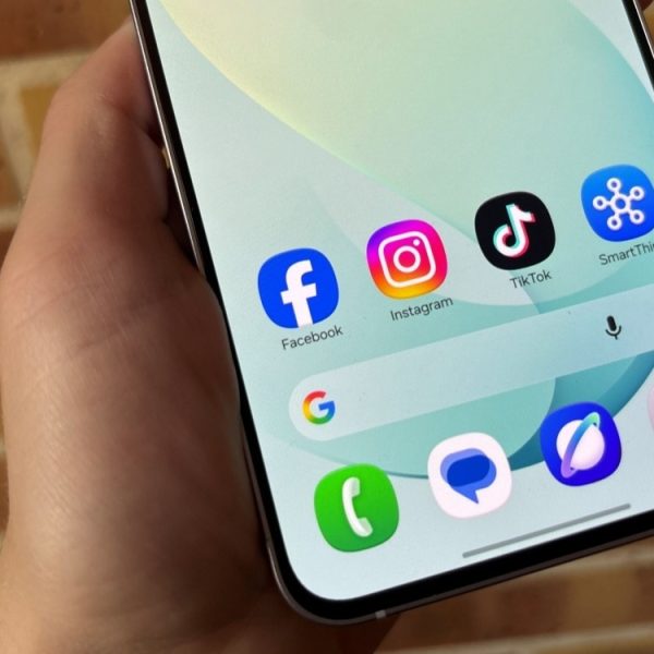 Android relie votre numéro de téléphone à tous vos comptes Google sans rien vous demander