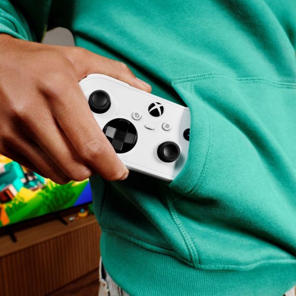 Xbox Nano : la nouvelle manette de poche est officielle