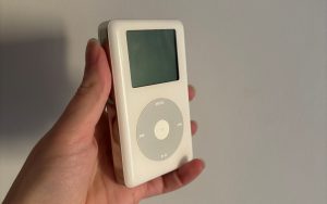Apple Music : comment accéder à l’hommage au premier iPod pour ses 25 ans