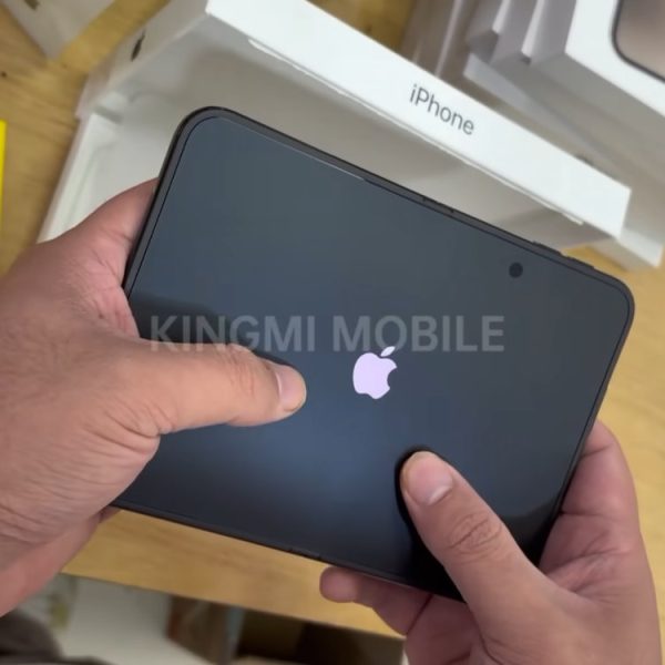 iPhone Duo : découvrez la première vidéo unboxing du smartphone pliant d’Apple