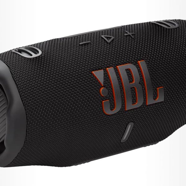 JBL Charge 6 : double baisse de prix sur la puissante enceinte Bluetooth portable