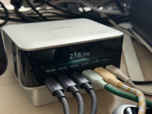Test du chargeur UGREEN Nexode Pro 300W